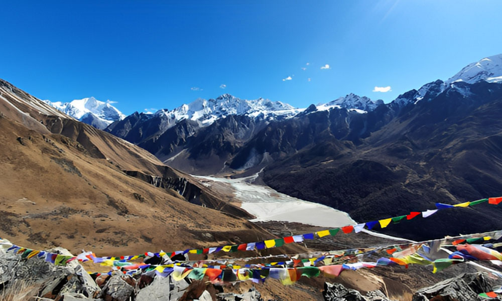 Kyanjin Ri Highest Viewpoint Of Lantang Valley Trek